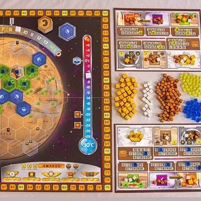 Terraforming Mars met kaarten en borden